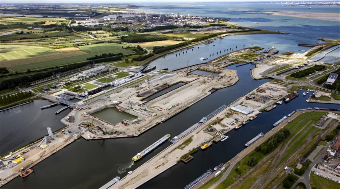 New Lock Terneuzen Â©Van der Kloet Foto & Videoproducties